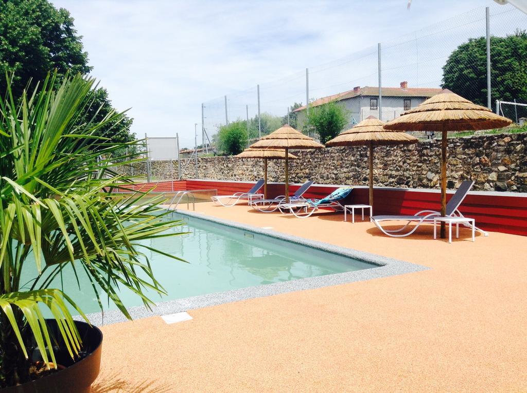 Domaine Le Prieure Hotel Chaumont-le-Bourg Exterior foto